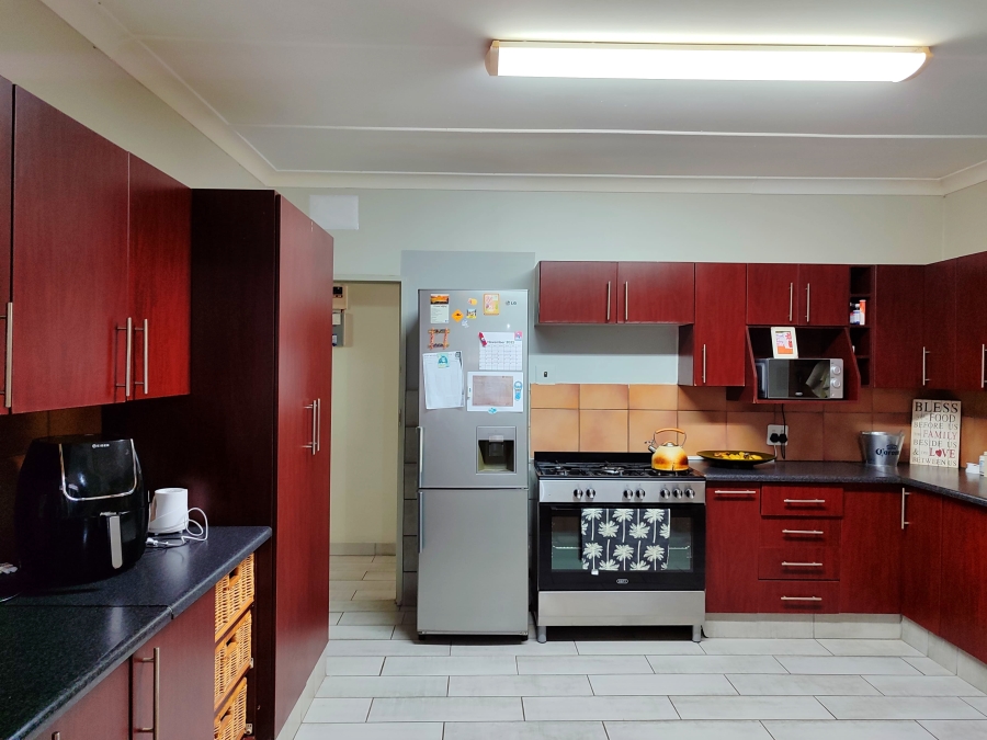 4 Bedroom Property for Sale in Irene Park North West